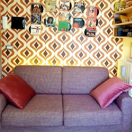 La Casetta Delle Rondini Apartment *
