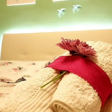 Lägenhet La Casetta Delle Rondini